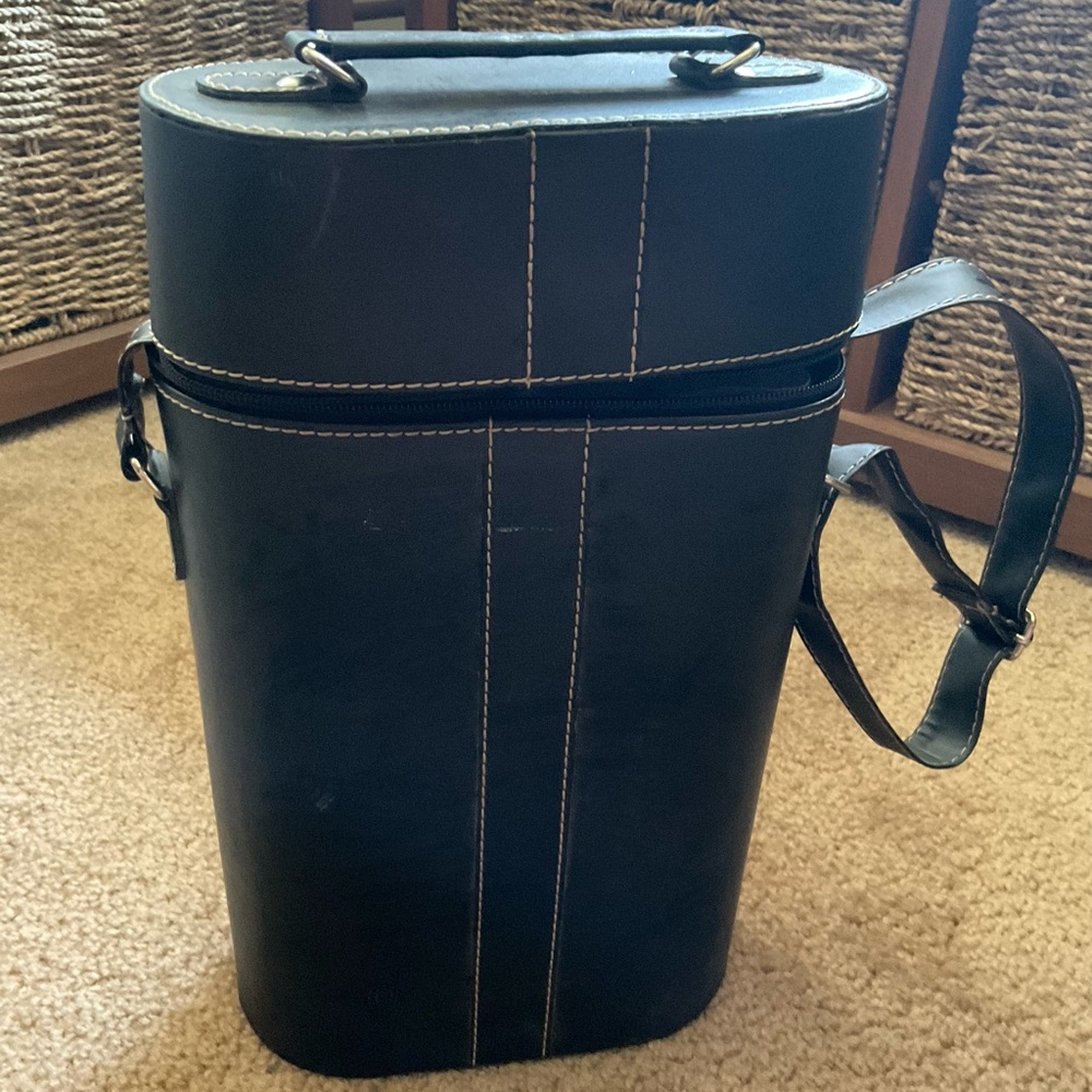 Van’s Gift Wine Alcohol Two-Bottle Bag Tote Carrier Holder Black Faux Leather